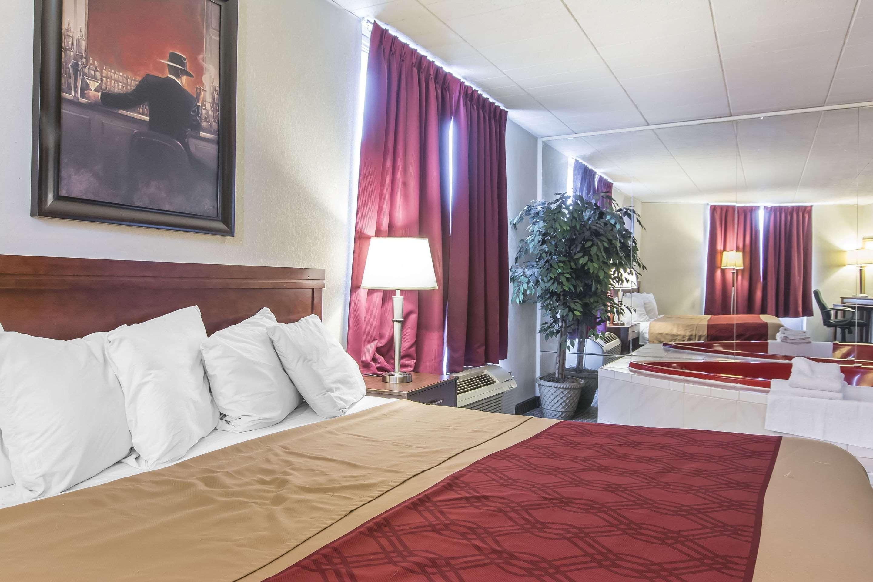 Econo Lodge Orillia Εξωτερικό φωτογραφία