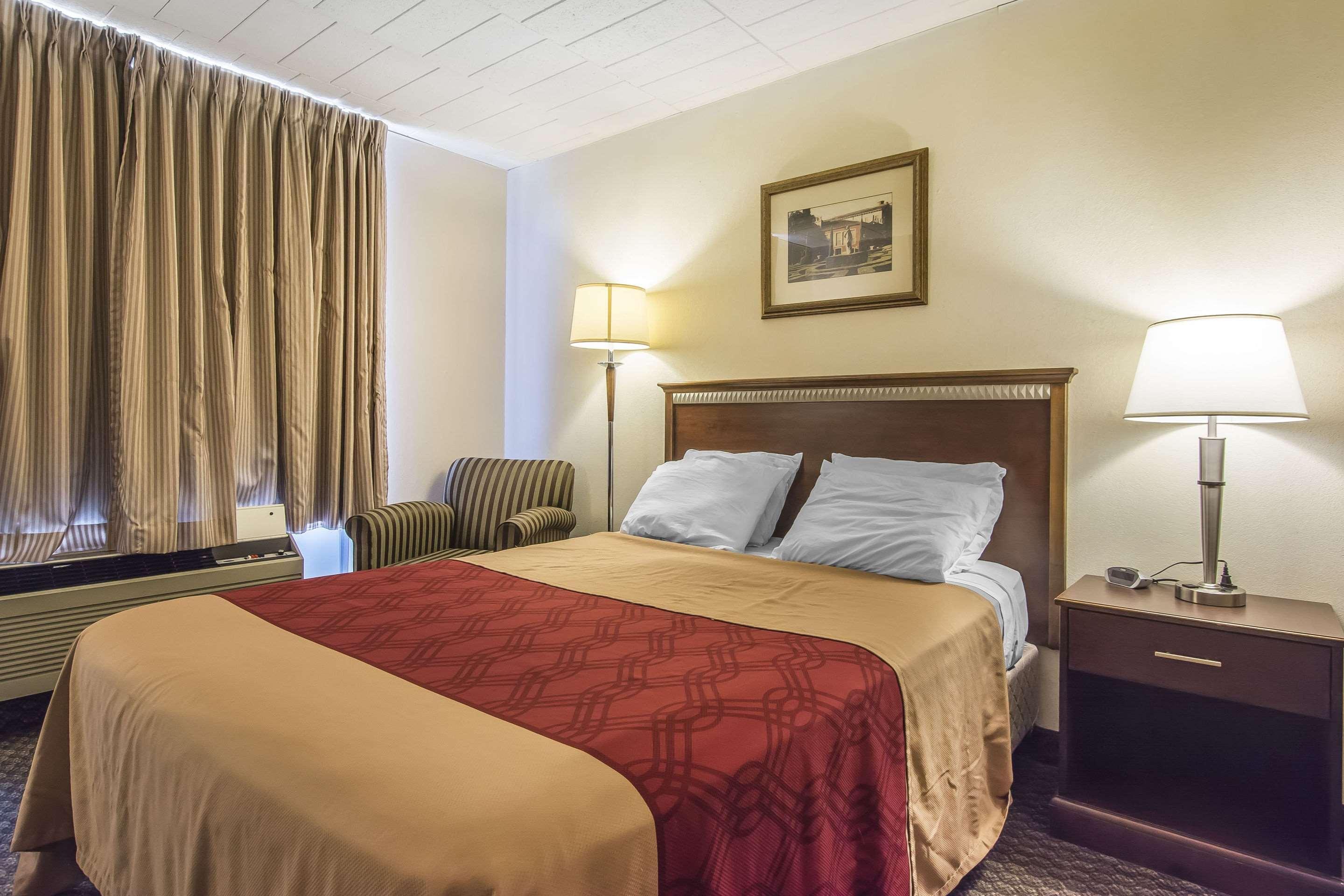 Econo Lodge Orillia Εξωτερικό φωτογραφία