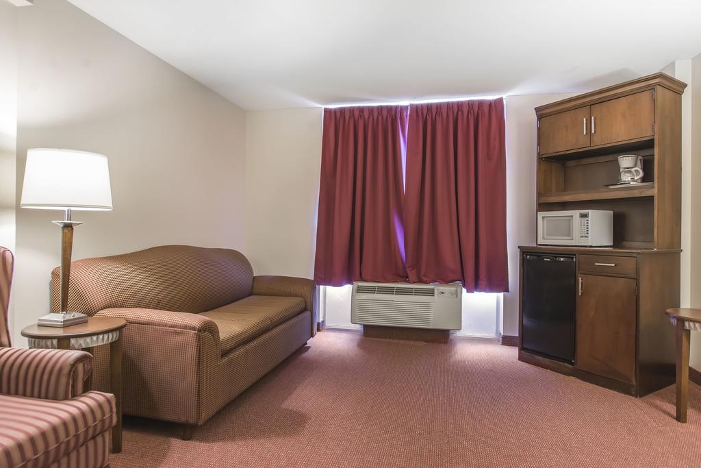 Econo Lodge Orillia Εξωτερικό φωτογραφία