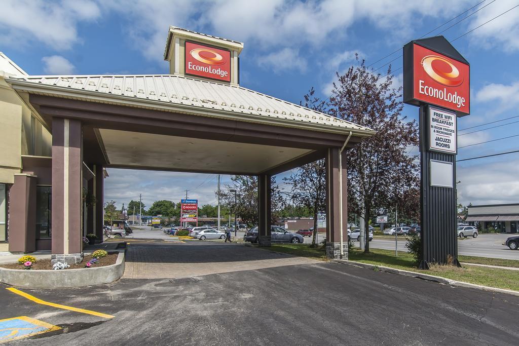 Econo Lodge Orillia Εξωτερικό φωτογραφία