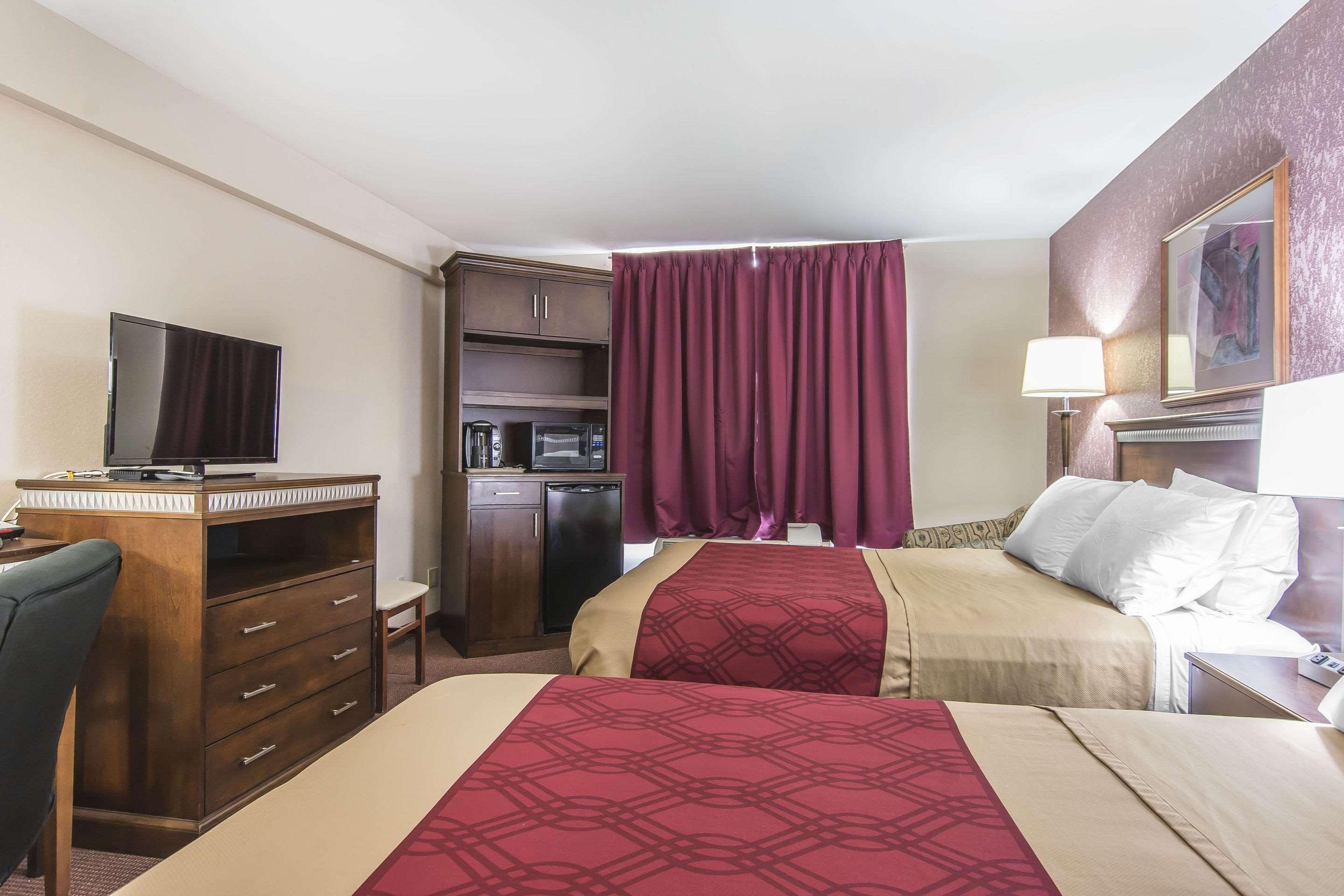 Econo Lodge Orillia Εξωτερικό φωτογραφία