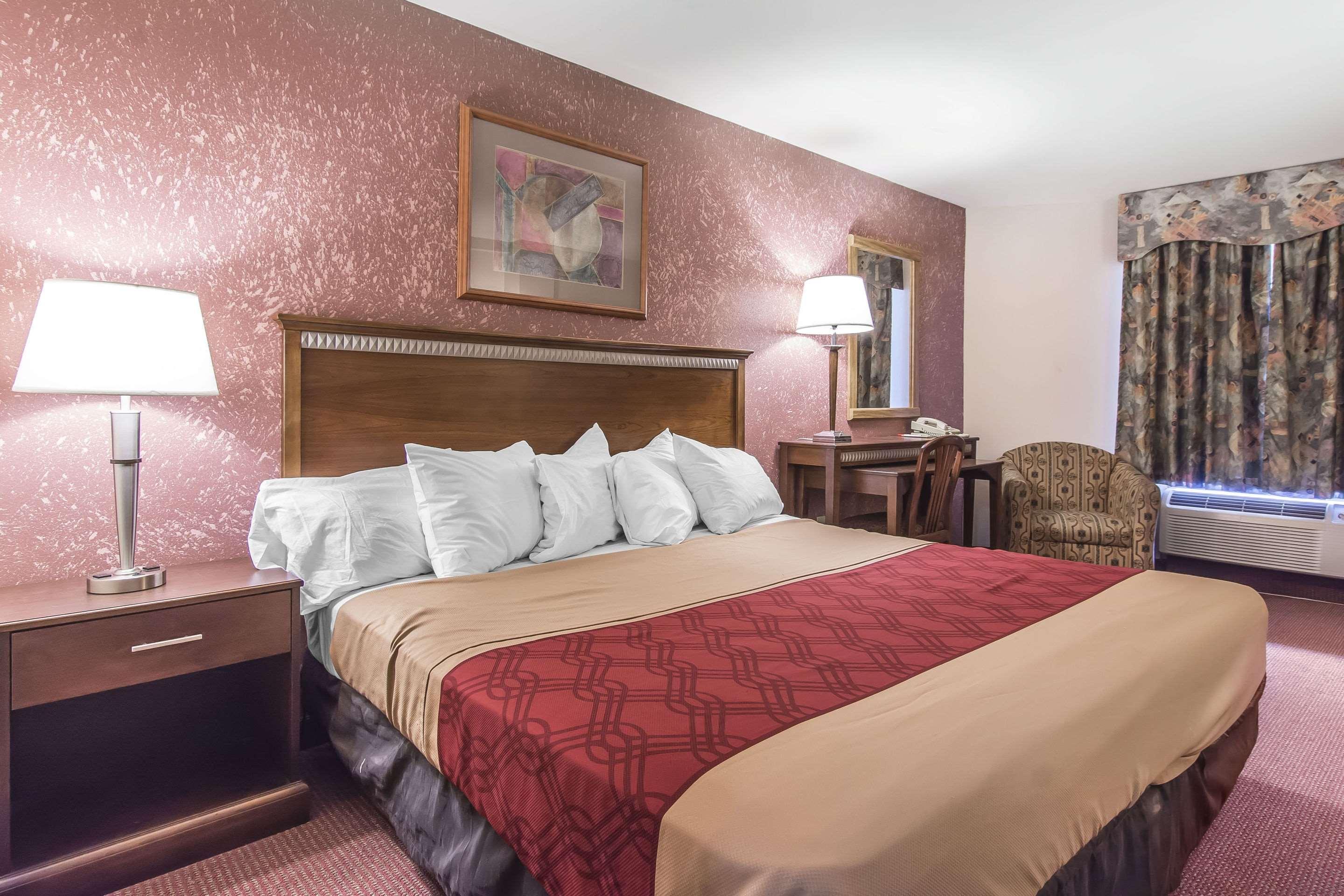 Econo Lodge Orillia Εξωτερικό φωτογραφία