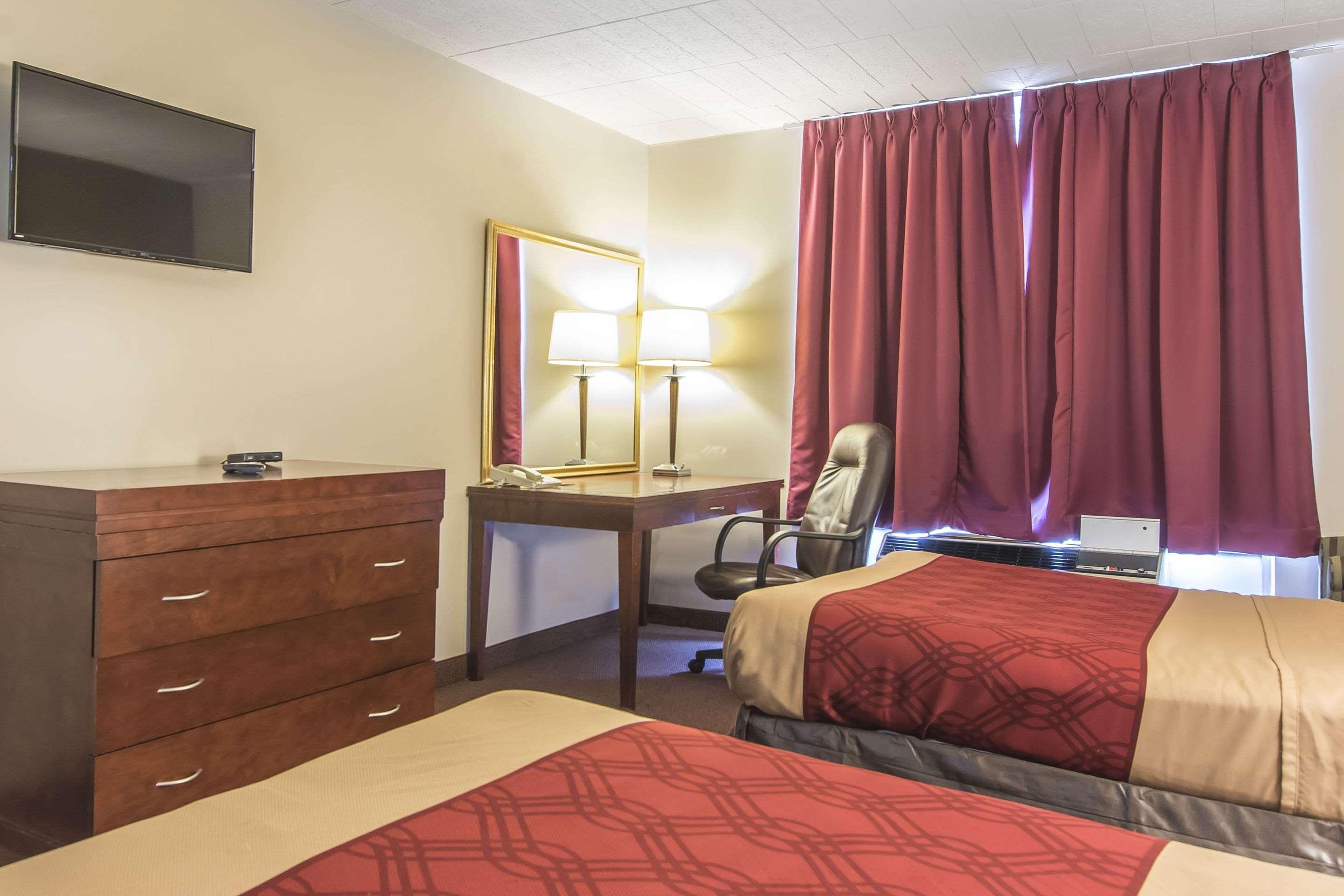 Econo Lodge Orillia Εξωτερικό φωτογραφία