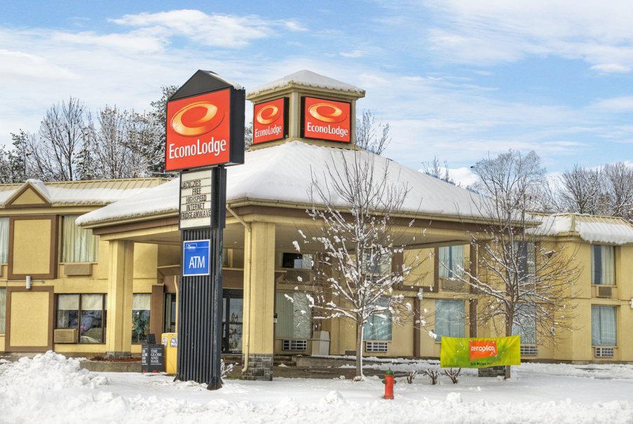 Econo Lodge Orillia Εξωτερικό φωτογραφία