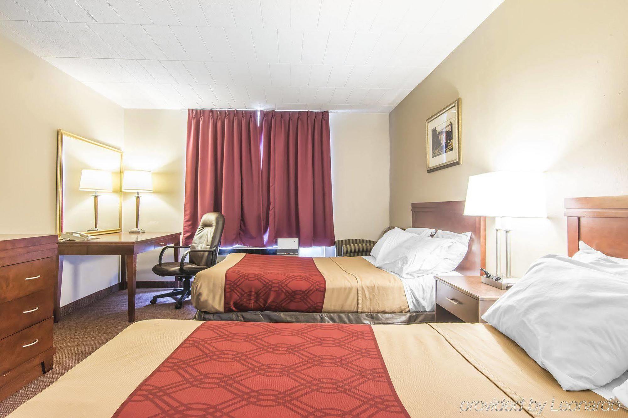 Econo Lodge Orillia Εξωτερικό φωτογραφία