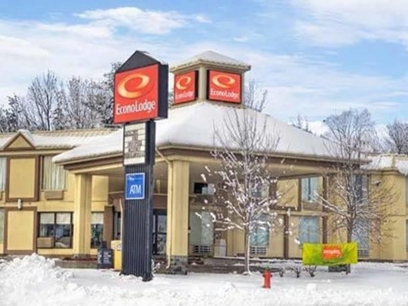 Econo Lodge Orillia Εξωτερικό φωτογραφία
